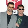 George Michael et Kenny Goss en 2004