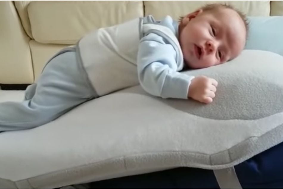 La vidéo de ce bébé bercé par un Babocush est devenue virale