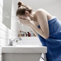 6 erreurs que vous commettez sûrement dans votre salle de bain