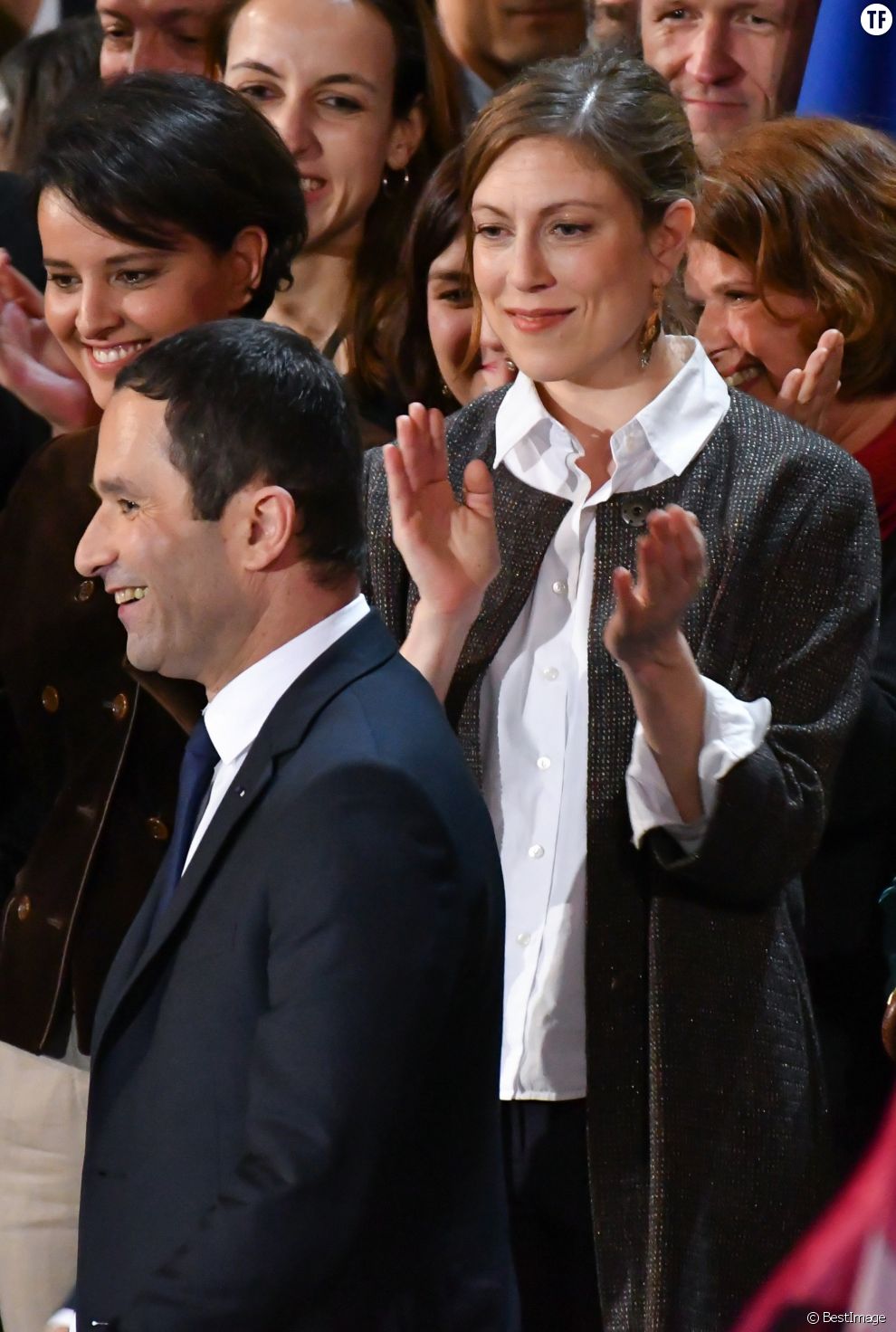 Benoît Hamon et sa compagne Gabrielle Guallar au meeting de Bercy le 19 mars 2017
