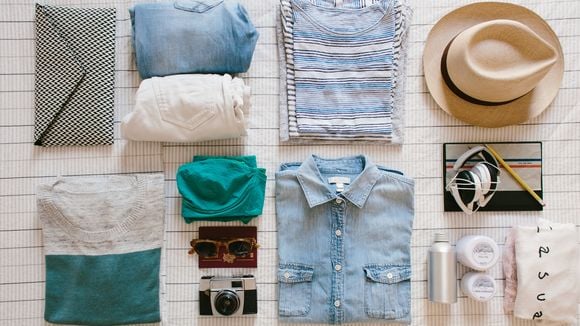 10 incontournables que l'on oublie le plus souvent de mettre dans notre valise