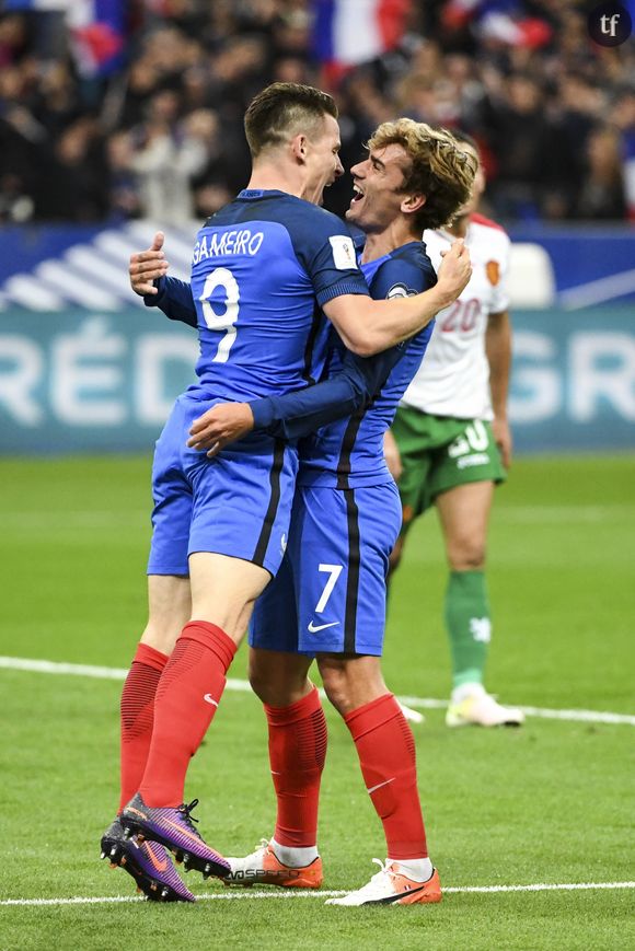 Kevin Gameiro et Antoine Griezmann lors du match de qualification pour la Coupe du Monde 2018 le 7 octobre 2016