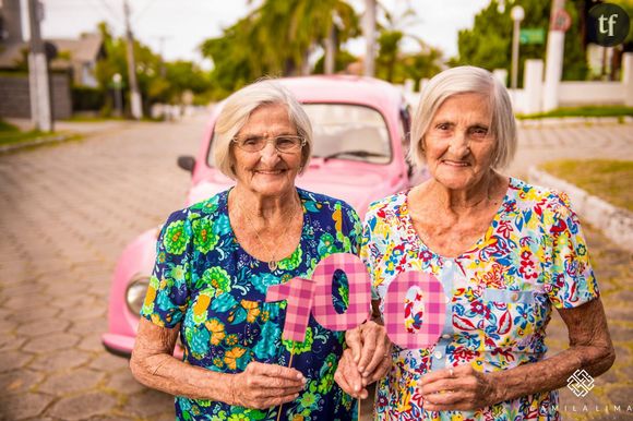 Ces mamies jumelles ont fêté leur 100e anniversaire avec un photoshoot féérique