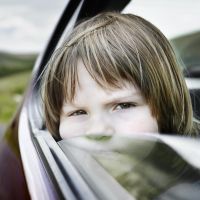 Alerte pollution : les trajets en voiture sont-ils trop nocifs pour les enfants ?