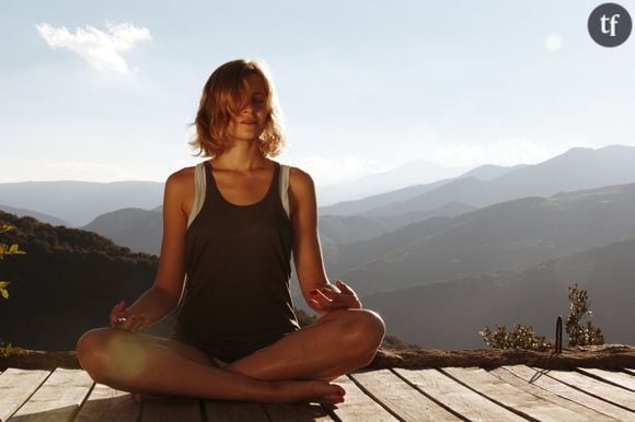 Le nauli, une posture de yoga qui fait le buzz