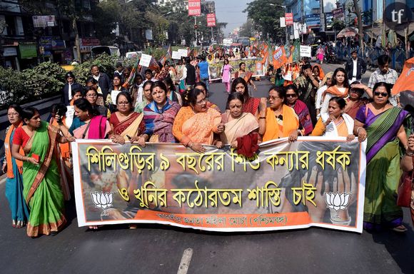 Manifestations à Calcutta (Inde) de femmes après le viol présumé et le meurtre d'une fille de 9 ans à Siliguri.