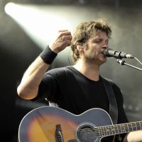 Bertrand Cantat : après l'annulation de sa tournée d'été, il invoque son "droit à la réinsertion"