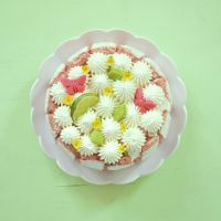 La recette du gâteau fleur aux biscuits roses