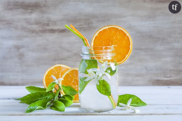 La recette de l'eau detox infusée aux agrumes