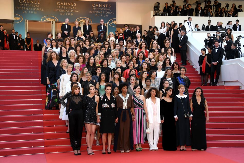Montée des marches de 82 femmes au festival de Cannes