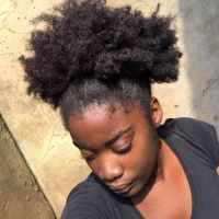 Interdite de campus à cause de sa coupe afro : le coup de gueule d'une jeune Congolaise