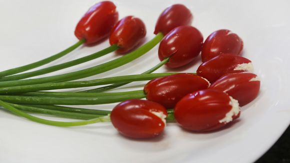 La recette des jolies tomates tulipes pour l'apéro