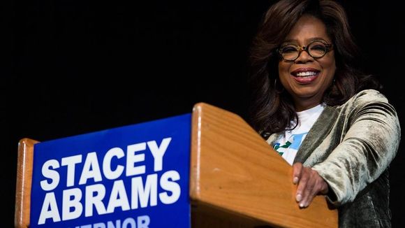 Oprah monte au créneau pour Stacey Abrams, première candidate noire au poste de gouverneuse
