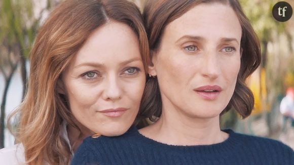 Vanessa Paradis et Camille Cottin dans Photo de famille