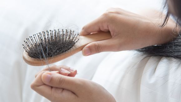 La chute de cheveux post-partum, un traumatisme qu'on évoque peu