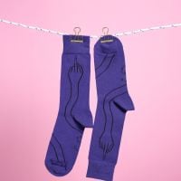 On veut les chaussettes d'Angèle pour "marcher sur le patriarcat"