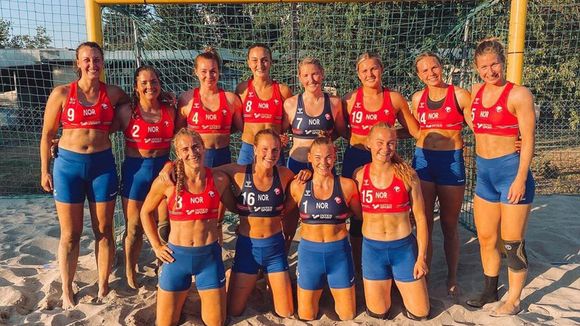 Beach handball : les Norvégiennes sanctionnées pour avoir porté un short au lieu d'un bikini