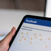 Pourquoi la panne de Facebook, Instagram et Whatsapp a duré aussi longtemps ?