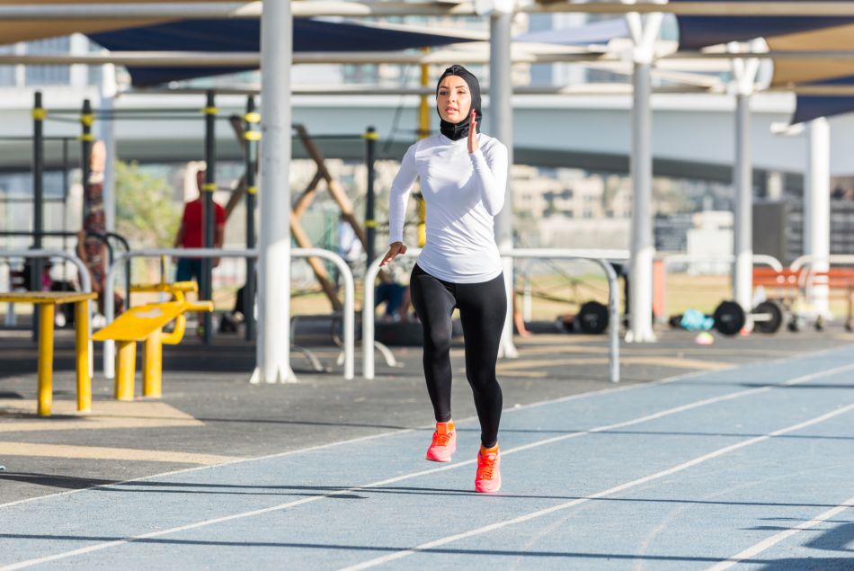 50 athlètes appellent à "laisser jouer les hijabeuses"