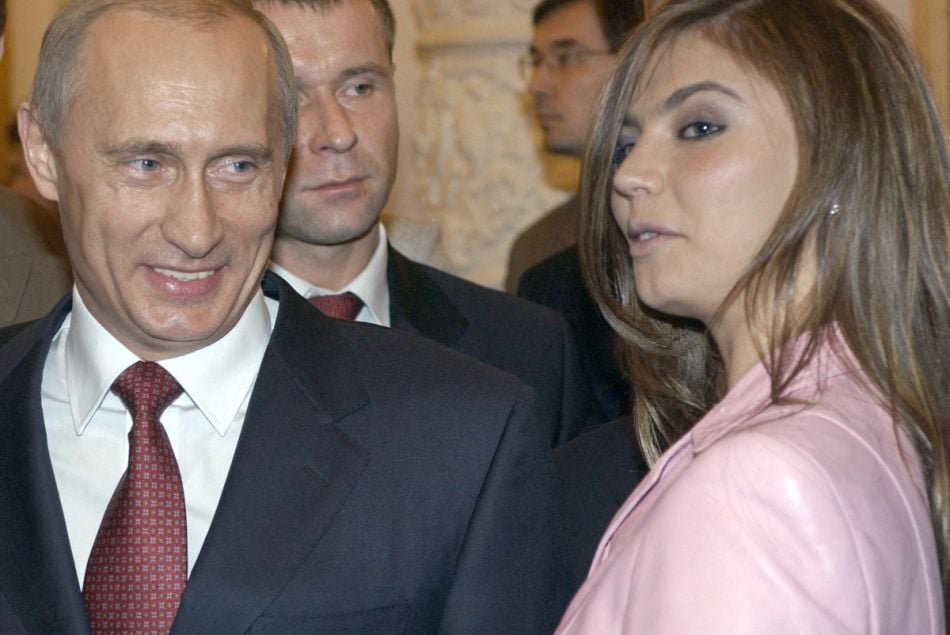 Vladimir Poutine et sa supposée compagne Alina Kabaeva en novembre 2004