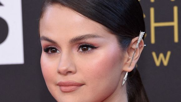 "Je me fous de mon poids" : Selena Gomez envoie valser les grossophobes sur TikTok