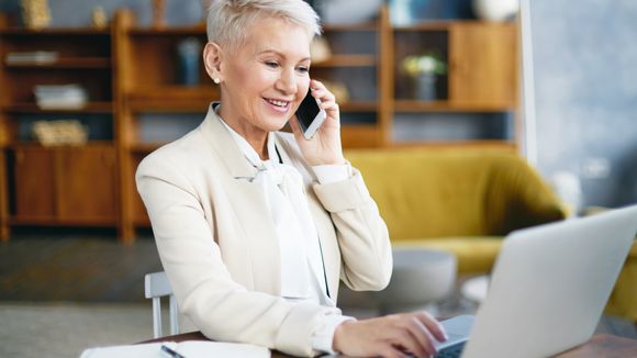 Les femmes ménopausées seraient victimes de discriminations au travail (et c'est inquiétant)