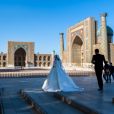 Lors d'un mariage ouzbek, l'époux frappe sa femme après qu'elle l'ait battu à un jeu