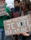 Des jeunes militent pour le Climat à Paris