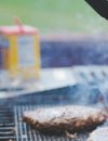 "Celui qui s'occupe du barbecue détient un certain pouvoir", analyse la sociologue Claudia Schirrmeister