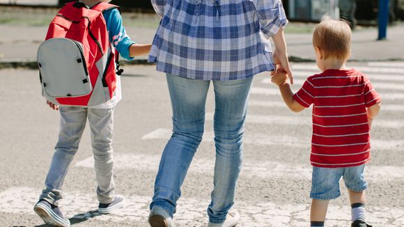 Avoir des enfants rendrait-il réac ? Cette étude le démontre