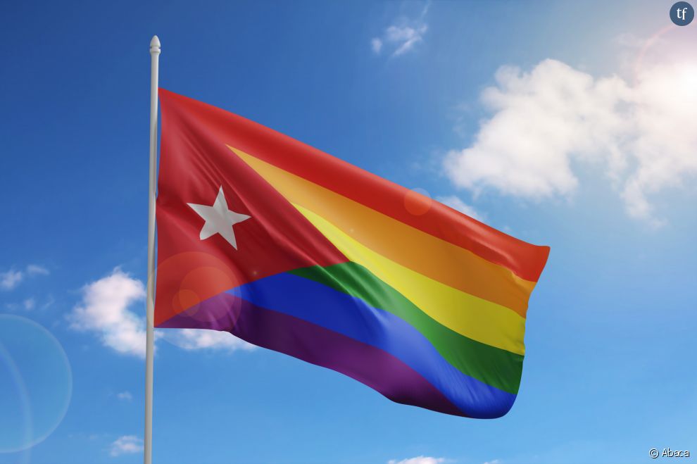 Le drapeau LGBT et cubain