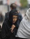   Les Afghanes sont quasiment sommées de rester cloîtrées chez elles et réduites à leur statut de mère, de soeur ou d'épouse  
     