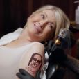 Martha Stewart se fait tatouer le visage de Snoop Dogg dans la publicité pour les baskets "Skechers", diffusée pendant le Super Bowl. Le 12 février 2023.  