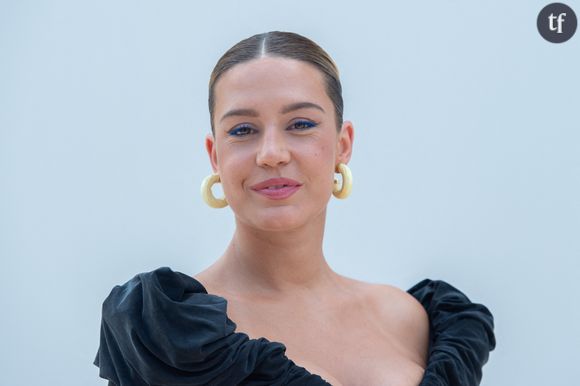 Adèle Exarchopoulos s'est dite effarée par de tels propos, évoquant "un non-sujet complètement hypocrite".