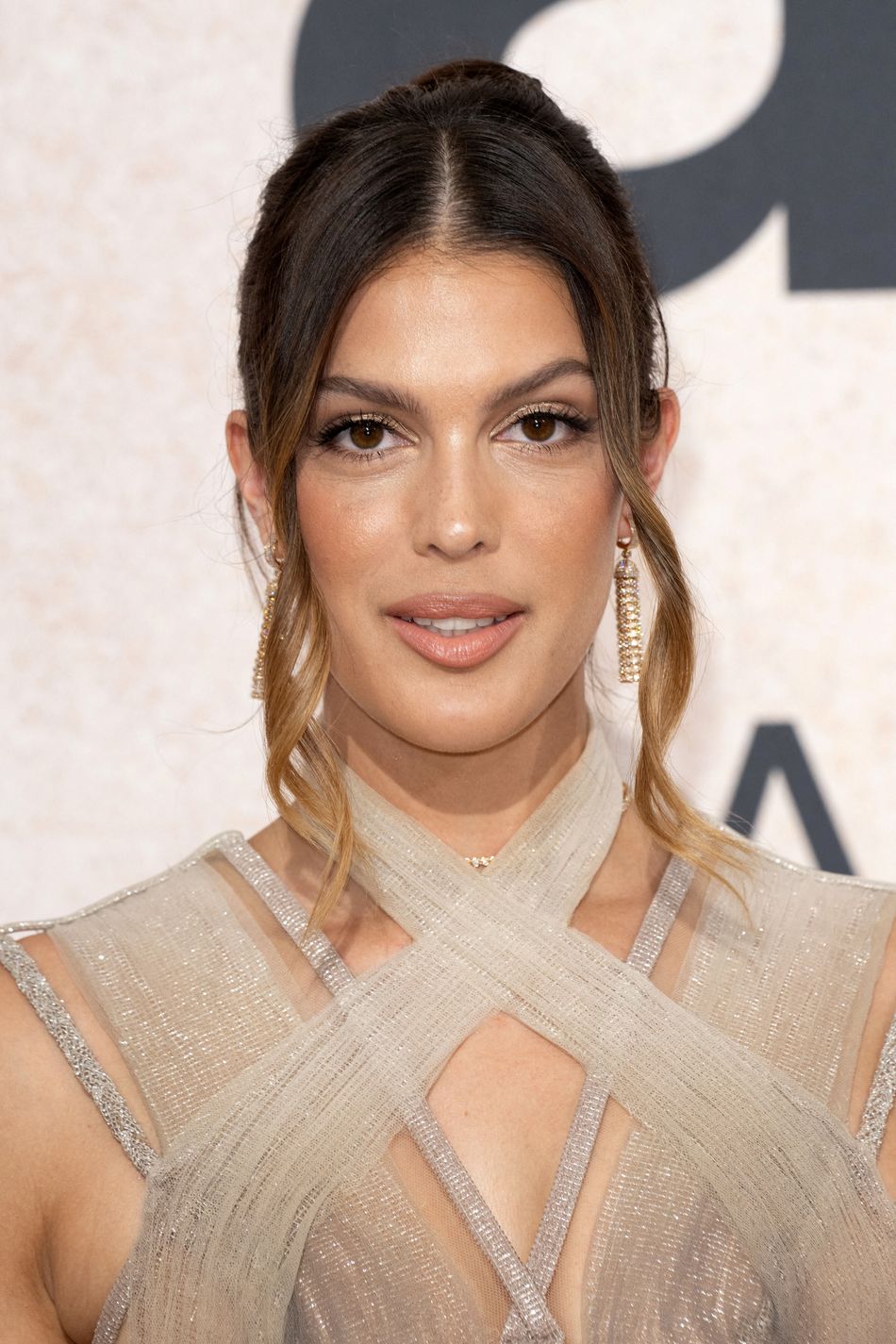 C'est ce que l'on appelle la classe : l'ex Miss France Iris Mittenaere a carrément reçu les compliments... D'Anne Hathaway.