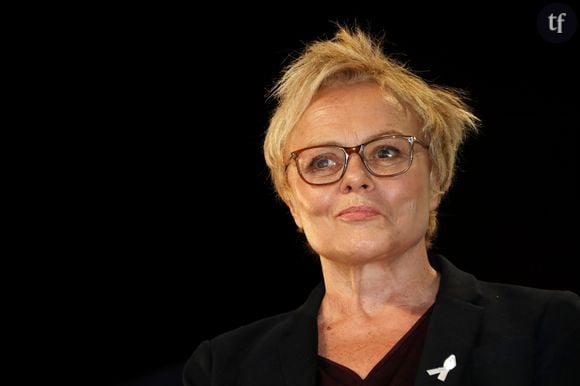 C'est une parole loin d'être évidente qu'est venue libérer Muriel Robin sur le plateau de l'émission "Clique" ce jeudi 28 septembre 2023. Auprès de Mouloud Achour, l'humoriste et actrice a abordé un sujet tabou : les pensées suicidaires. Sujet qu'elle ne connaît, malheureusement, que trop.
Muriel Robin (Pyrennée d'honneur pour l'ensemble de sa carrière) - Remise de prix lors du 21ème Festival des créations Télévisuelles de Luchon le 9 février 209. © Patrick Bernard / Bestimage 