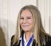 "Garce, hamster, tamanoir !" : Barbra Streisand énumère ses surnoms les plus sexistes (c'est abject)
Actress Barbra Streisand looks on during the Presidential Medal of Freedom ceremony in the East Room of the White House in Washington, DC, USA on November 24, 2015. Photo by Olivier Douliery/ABACAPRESS.COM