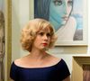 Voilà pour le pitch somme toute banal de "Big Eyes", long métrage très remarqué de Tim Burton à rattraper dare dare sur le site d'ARTE - gratuitement. Avec les excellents Amy Adams et Christoph Waltz en binôme, et le bien connu monde fantastique du natif de Burbank en toile de fond, on se met rapidement à rêver d'un énième conte moderne hauts en couleurs. Mais le cinéaste nous emmène bien plus loin...
