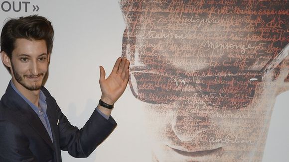 Pierre Niney parle des femmes de sa vie