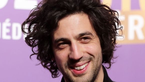 Max Boublil est-il en couple ou célibataire ?