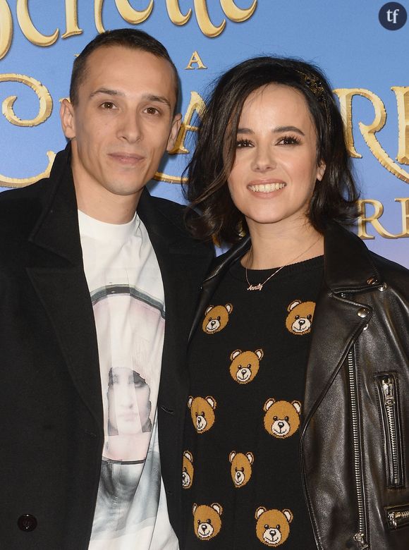 Alizée et son compagnon Grégoire Lyonnet - Avant-première du film "Clochette et la Créature légendaire" au Gaumont Champs-Elysées à Paris, le 20 mars 2015. 