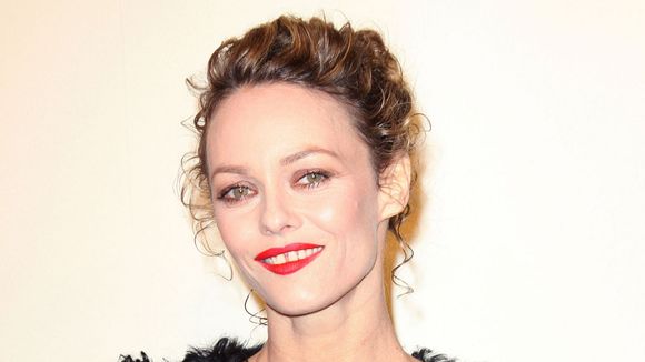 Vanessa Paradis : ce qu'elle pense du mariage de Johnny Depp et Amber Heard