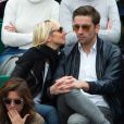 Audrey Lamy et son amoureux Thomas dans les tribunes de Roland Garros en 2013