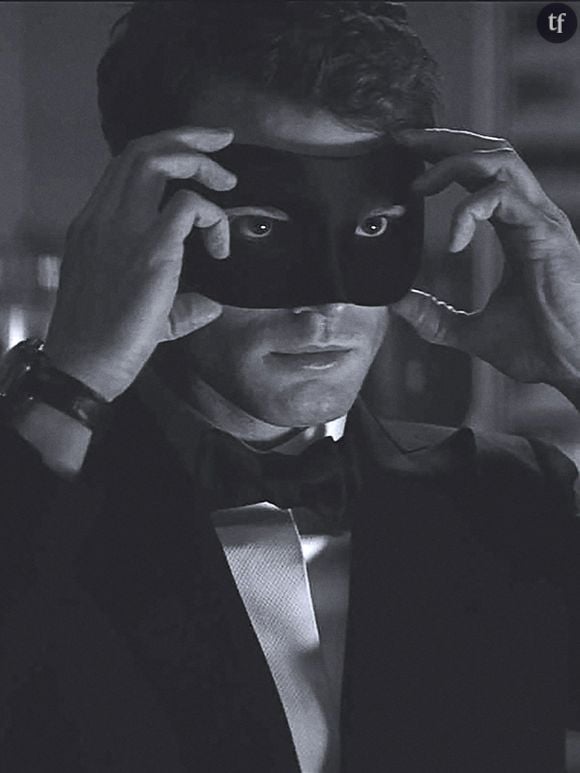 Christian Grey masqué (Jamie Dornan) dans 50 nuances plus sombres