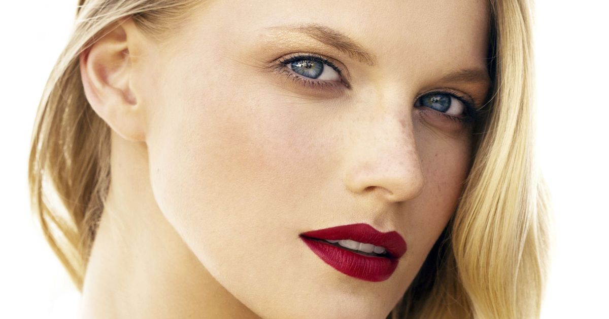 Coloration : tous les conseils pour passer du brun au blond - Terrafemina