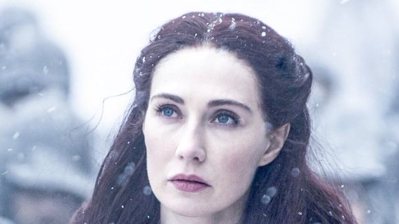Game of Thrones saison 6 : un énorme indice sur le rôle de Melisandre auprès de Jon Snow ?