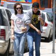 Kristen Stewart et son amoureuse Alicia Cargile à Silverlake le 6 juin 2015
