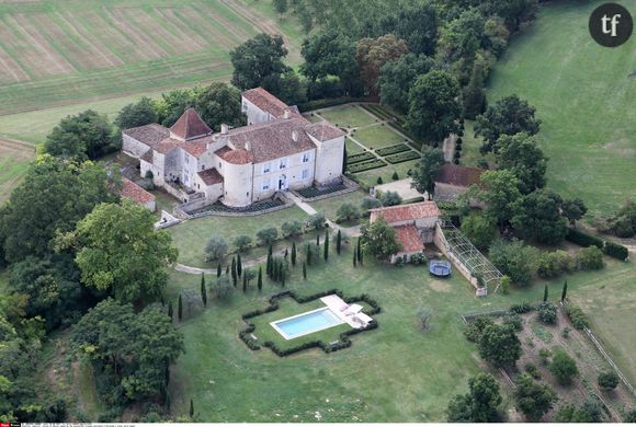 Le château de la famille de Julie Gayet dans le petit village de Berrac en France.