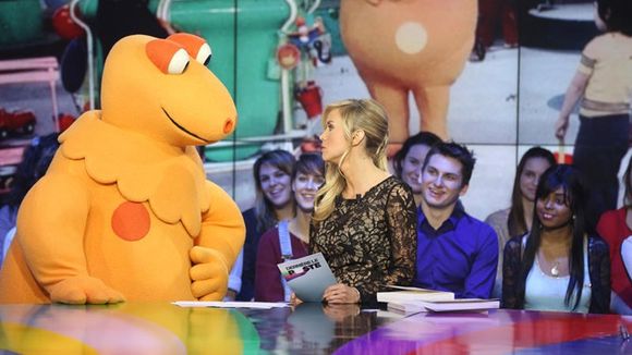 Derrière le poste : revoir l'émission d'Enora Malagré sur D8 Replay (6 août)