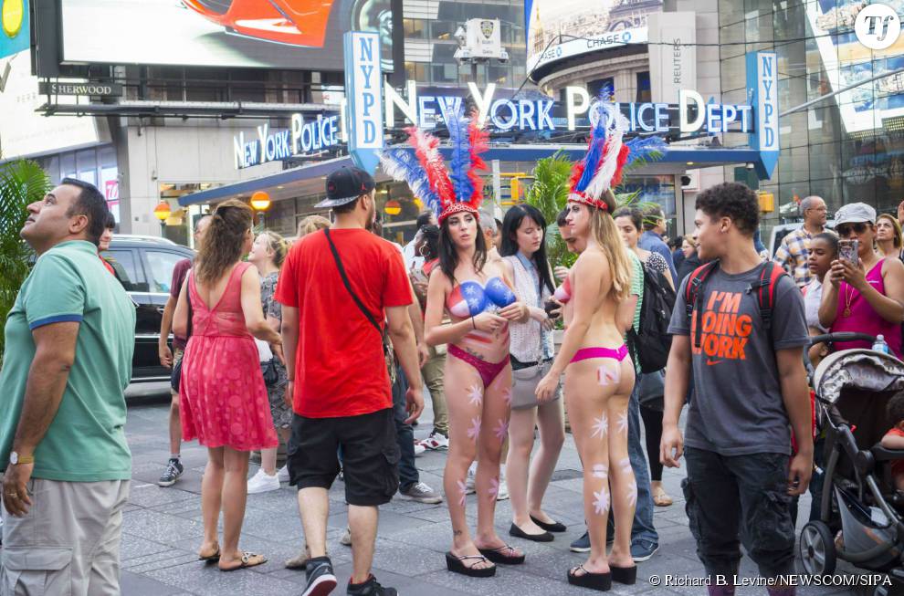 Les desnudas sont une douzaine environ à Times Square